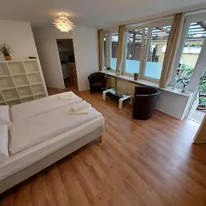 Apartment Garden, Köln